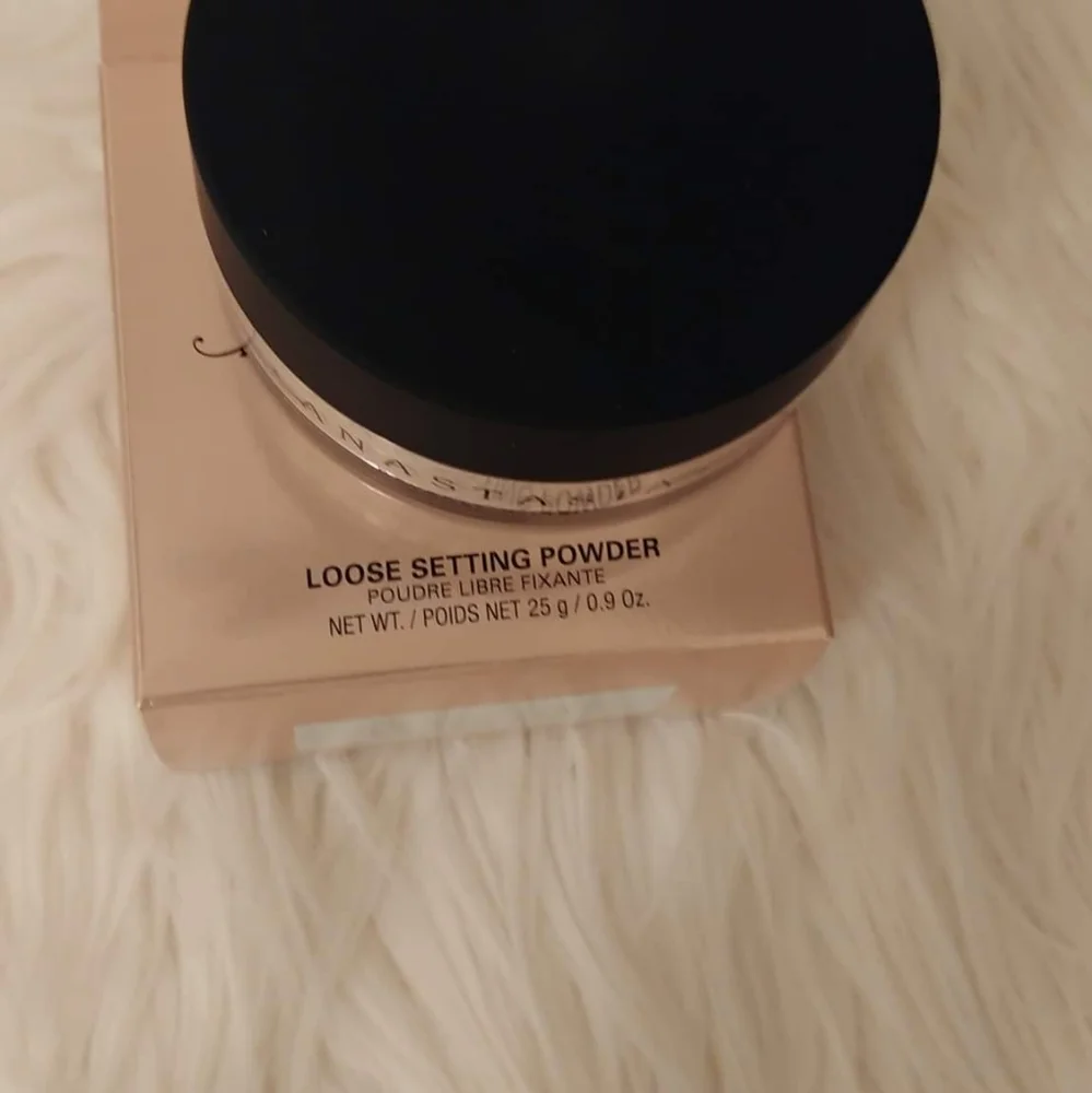 💝FIRM! NWT ANASTASIA BEVERLY HILLS LOOSE SETTING POWDER VANILLA